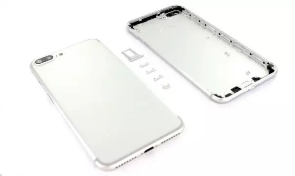 Face arri�re pour Iphone 7 plus blanc