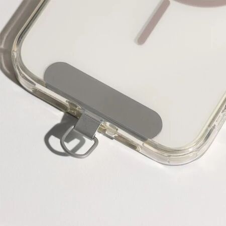 Insert universel pour fixation de cordon de smartphone m&eacute;tal